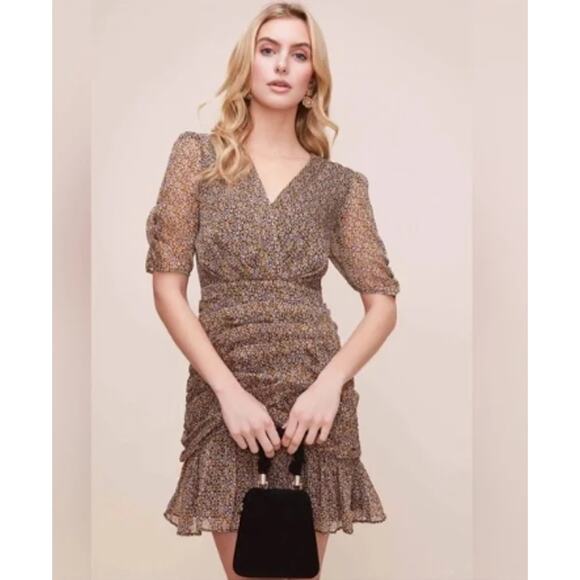 ASTR Shirred Bottom Mini Dress Size Medium - Picture 1 of 9